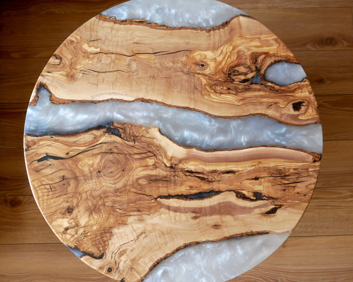 Aurora oak table