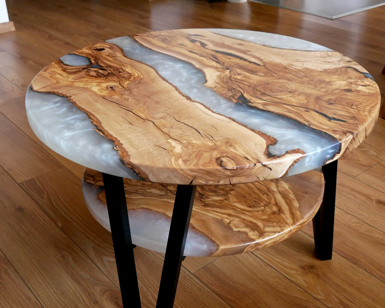 Aurora oak table
